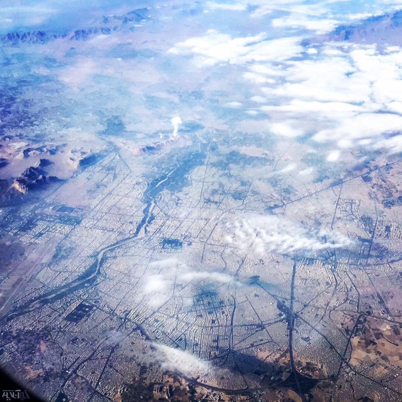 خلیج فارس، شیراز و اصفهان، امروز صبح، از ارتفاع ۳۰ هزارپایی