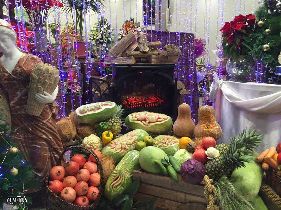 استقبال از شب یلدا و سال جدید میلادی در برخی مغازه‌های تهران/ تصاویر