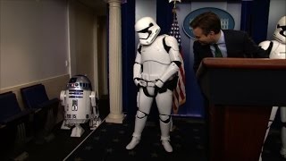  "سربازان امپراتوری" در کنفرانس خبری کاخ سفید 