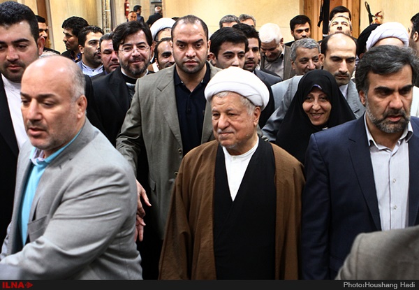 لحظه ورود هاشمی رفسنجانی به وزارت کشور 