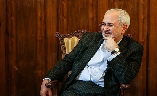 ظریف:  رفتار کمتر از حد شأن با یک ایرانی مستوجب برخورد است