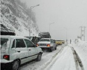 رانندگان تجهیزات زمستانی و زنجیر چرخ همراه داشته باشند رانندگان تجهیزات زمستانی و زنجیر چرخ همراه داشته باشند