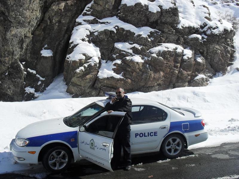 عملیات موفقیت آمیز پلیس طالقان در نجات دانشجویان گرفتار در برف 