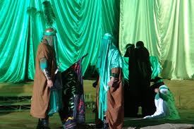 جرای نمایش آئینی "ردای سرخ خورشید" در استان قزوین