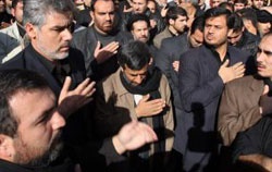 مادر محمود احمدی نژاد درگذشت