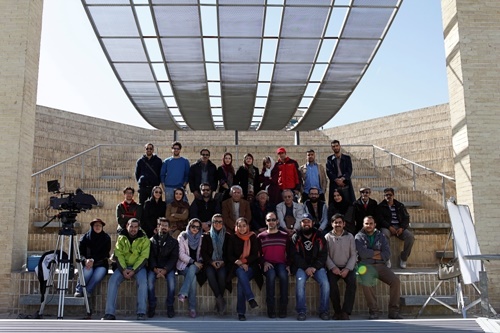 پرسه مینا ساداتی در شهر لاجوردی / یک فیلم کاملا اصفهانی با کارگردانی از نصف جهان