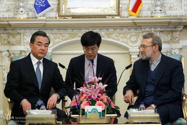لاریجانی در دیدار وزیرخارجه چین: ​ایران موافق تمدید مذاکرات نیست/ تاثیرهمکاری تهران-پکن برامنیت جهان