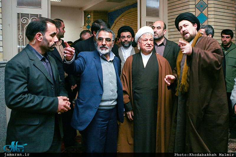 دیدار هاشمی رفسنجانی با سید حسن خمینی در حرم امام 