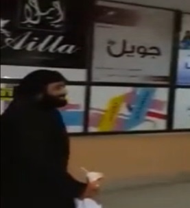 گردش دوربین در فروشگاه بزرگ داعش در موصل