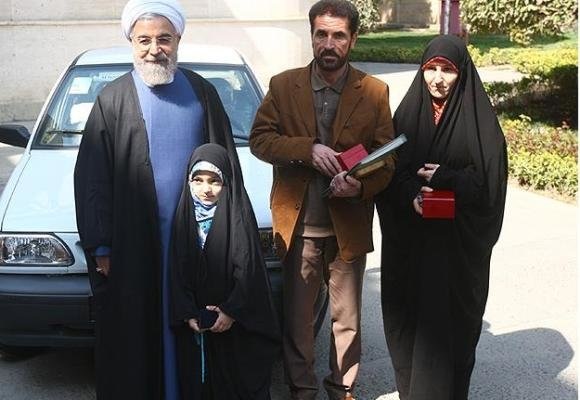 هدیه ویژه روحانی به حنانه 8 ساله/ آرزوی دخترک پس از دیدار با رئیس جمهور