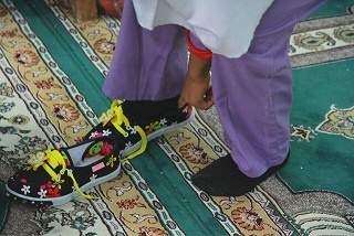 اختتامیه طرح اهدای کفش به کودکان نیازمند با حضور مسجدجامعی