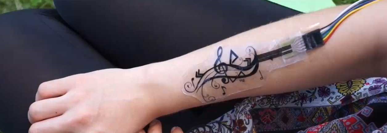 تلفن برچسبی هم از راه رسید!