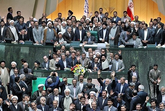 چرا در ترکیب نمایندگان هر دوره زلزله می شود؟/نگاهی به چرایی تغییرات گسترده درسه دوره اخیر مجلس