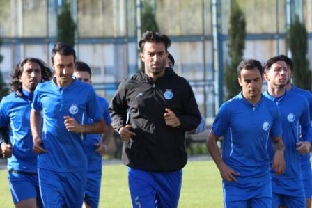 عکس یادگاری استقلالی‌ها قبل از بازی با ملوان