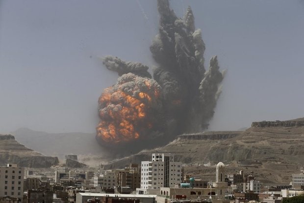 رسانه‌ها از ادامه حملات هوایی سعودی‌ها به یمن خبر دادند