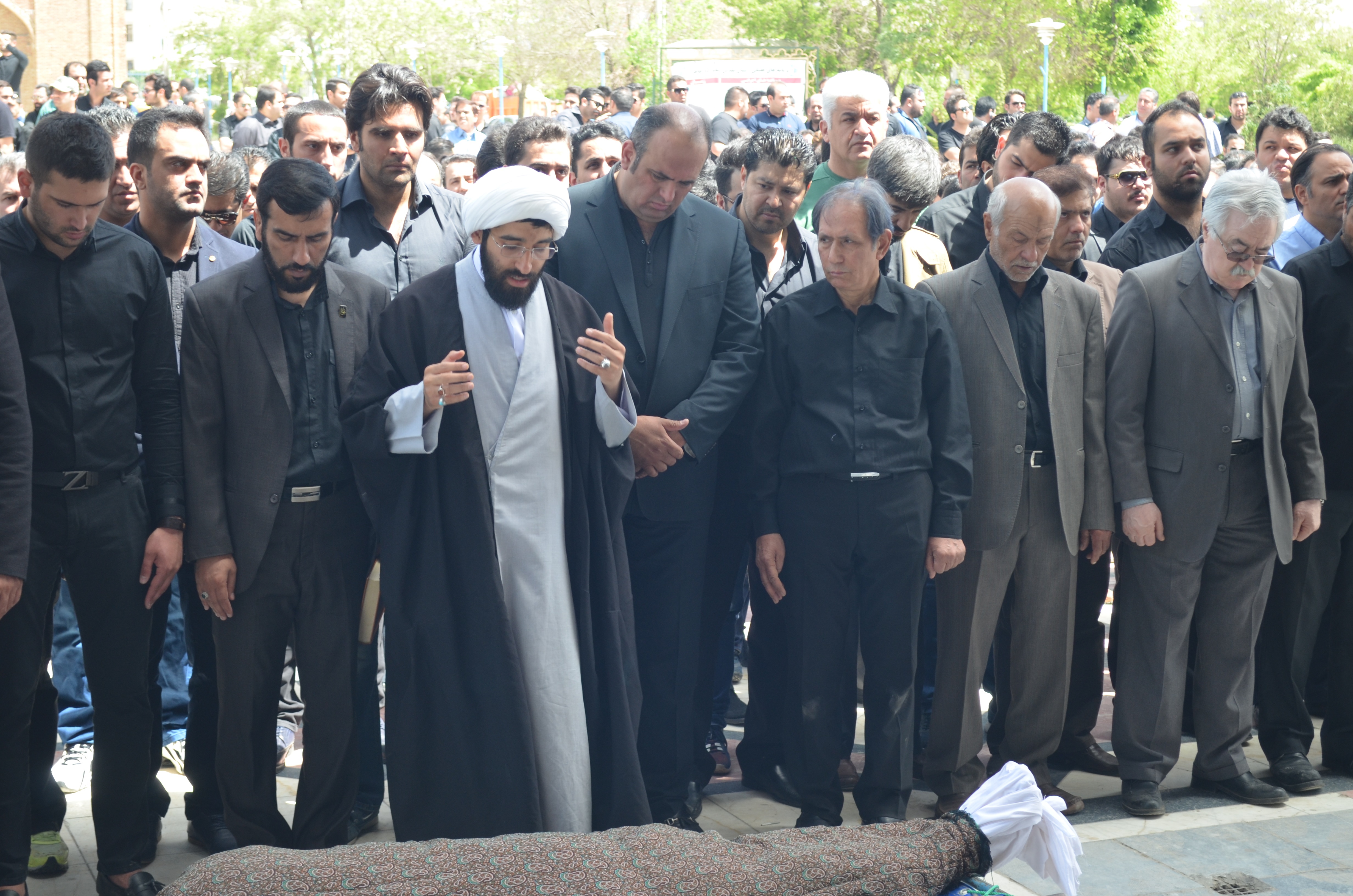 قهرمان کرجی اتومبیلرانی به خاک سپرده شد