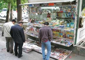 شهرداری، کیوسک های مطبوعاتی که سیگار می فروشند را پلمب می کند