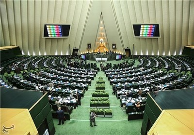 نمایندگان مجلس اقدام عربستان را محکوم کردند/ اختصاص یک ماه حقوق به مردم یمن از سوی 185 نماینده