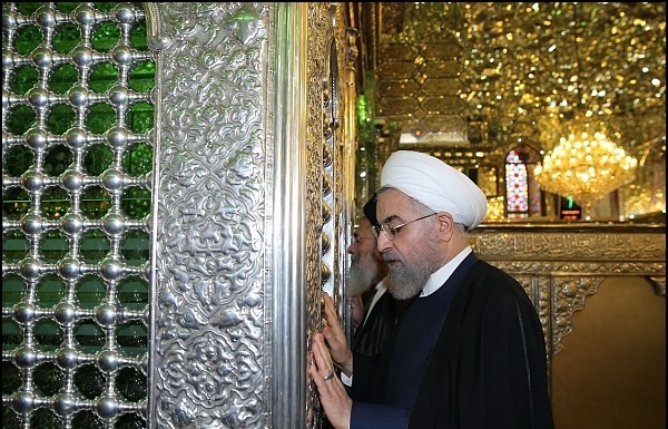 رییس‌ جمهور به زیارت حرم مطهر احمد ابن موسی(ع) رفت