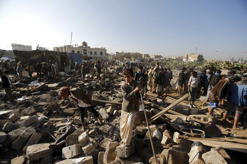 خاتمه آتش‌بس در یمن، آغاز حملات هوایی عربستان سعودی