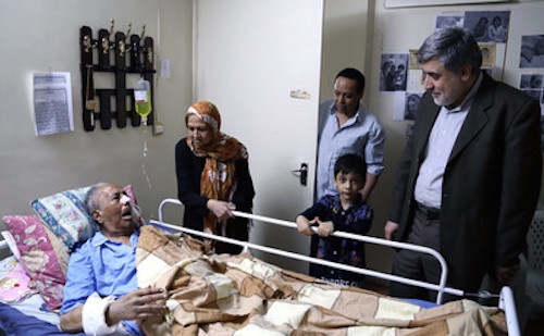 یک روزنامه‌نگار دیگر درگذشت