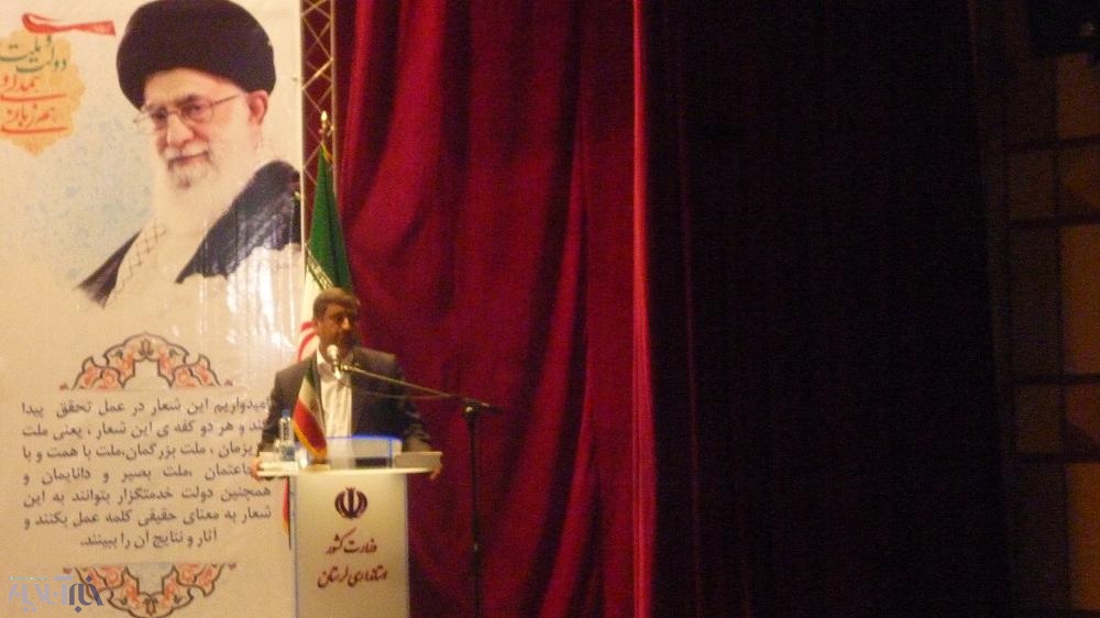 انتقاد معاون سیاسی استاندار لرستان از خبرهای پیامکی روابط عمومی ها