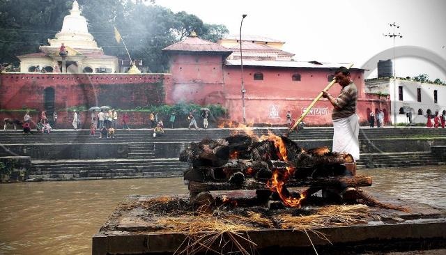 مراسم روز تولد بودا در نپال و عزاداری برای بیش از 7200کشته زلزله
