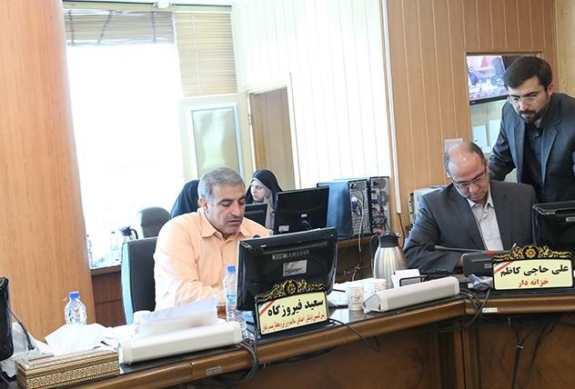 بعد از انتقاد شدید امام جمعه کرج/رئیس کمیسیون فرهنگی نظارت بیشتری را از اعضای شورا خواستار شد