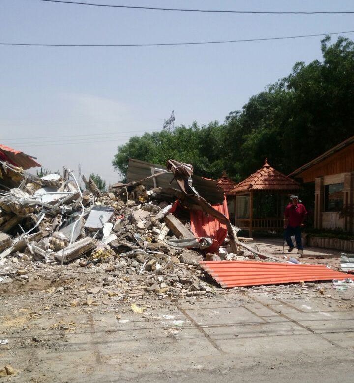 صبح امروز تخریب باغ رستوران های چمن در مهرشهر کرج صورت گرفت