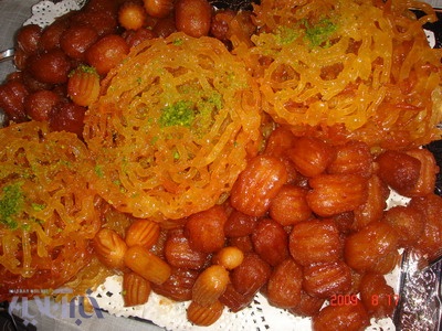 نظارت و بازرسی از مراکز تهیه و توزیع زولبیا و بامیه در بروجرد تشدید می شود 