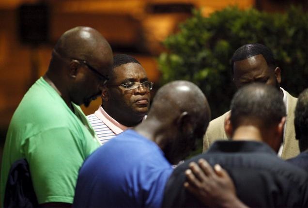 گزارش یورونیوز از حمله مرگبار به کلیسان سیاهپوستان آمریکا 