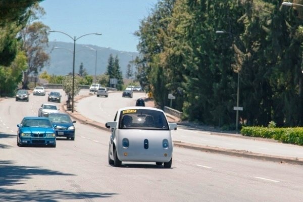 خودروهای بدون راننده گوگل راهی خیابانها شدند / عکس