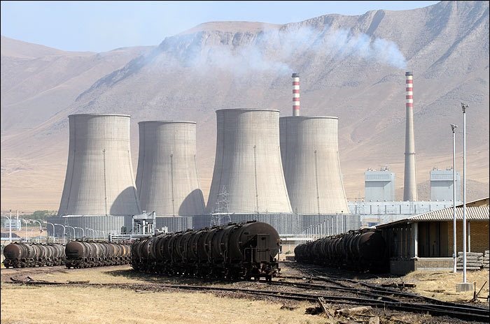 یارانه غیرمستقیم ایران به خریداران برق/صادرات برق با راندمان 37 درصدی نیروگاه های حرارتی توجیه دارد؟