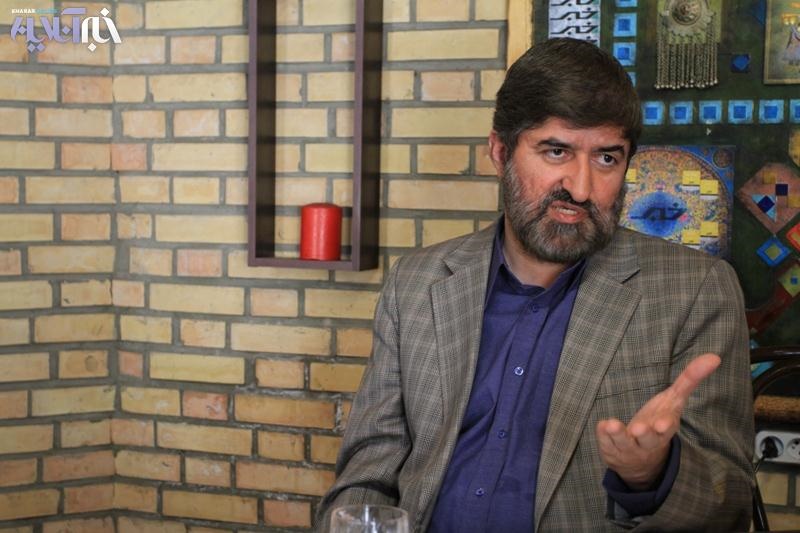 واکنش علی مطهری به شعار علیه روحانی: توهین به ریاست جمهوری می تواند پیگرد قانونی داشته باشد