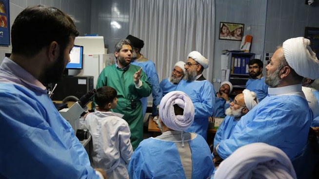 بازدید اساتید و پاسخگویان دفتر استفتائات رهبری از مرکز درمان ناباروری جهاددانشگاهی قم