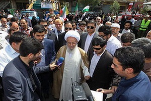 آیت الله مکارم شیرازی در راهپیمایی روز قدس: تیم مذاکره‌کننده دنبال‌کننده مواضع ایران است 
