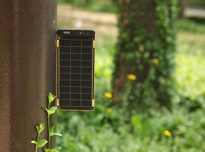 نازک‌ترین و سبک‌ترین شارژر خورشیدی جهان در دستان شما 