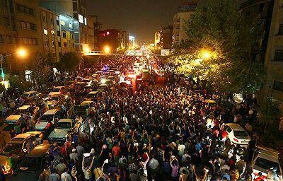 مردم کرج و استان البرز غرق در شادی و شور و شعف مردم کرج و استان البرز غرق در شادی و شور و شعف