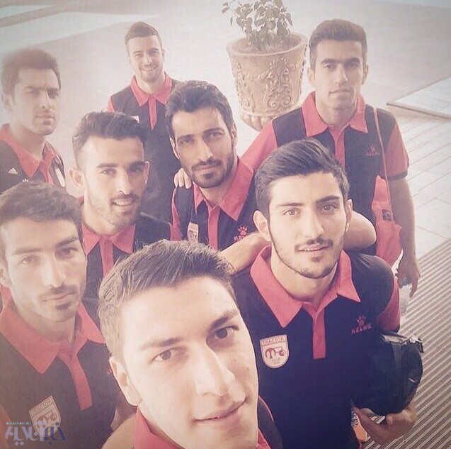 این ها که برای استقلال و پرسپولیس کری می خوانند! این ها که برای استقلال و پرسپولیس کری می خوانند!