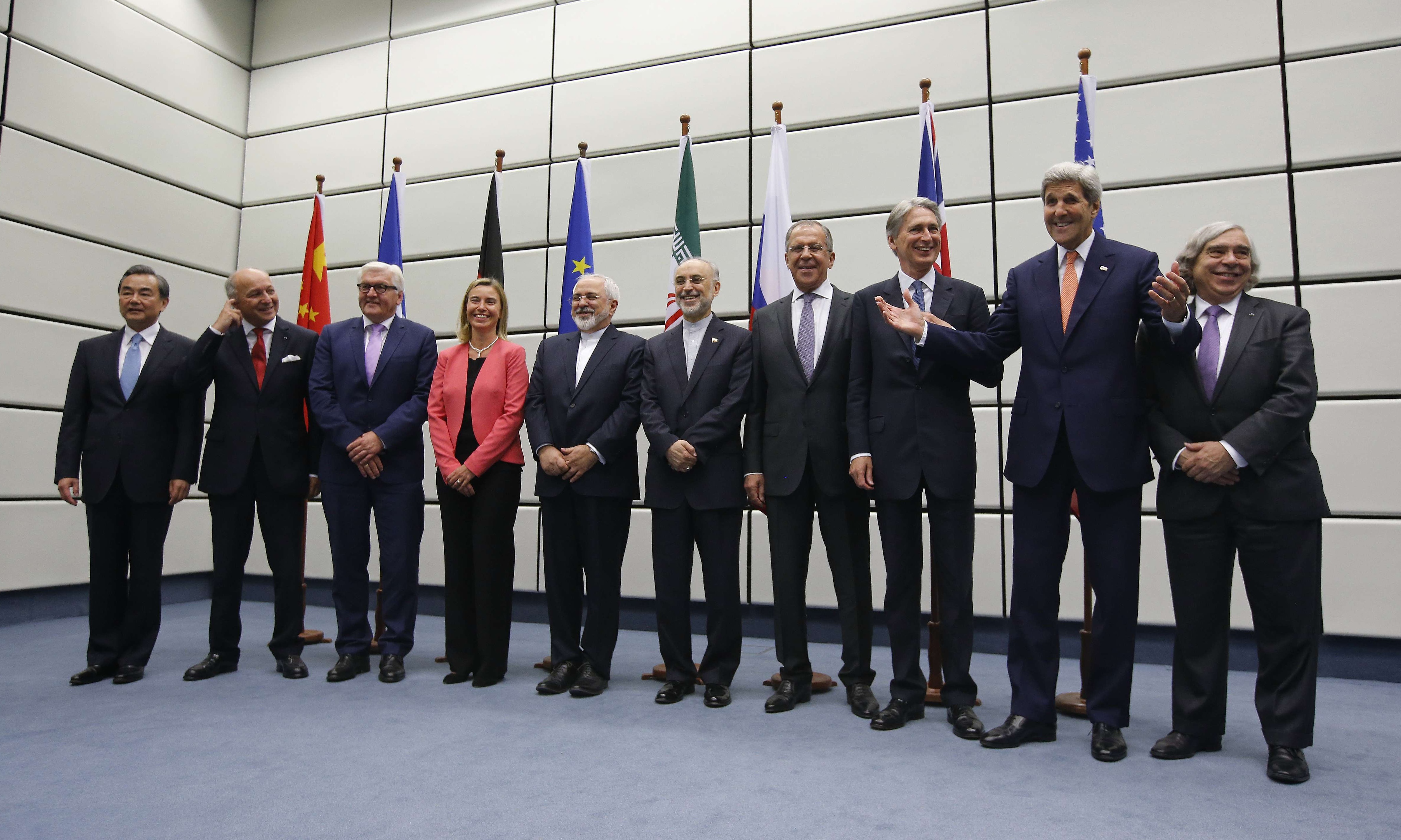 پرونده ای برای واکنش ها به توافق هسته ای با ایران