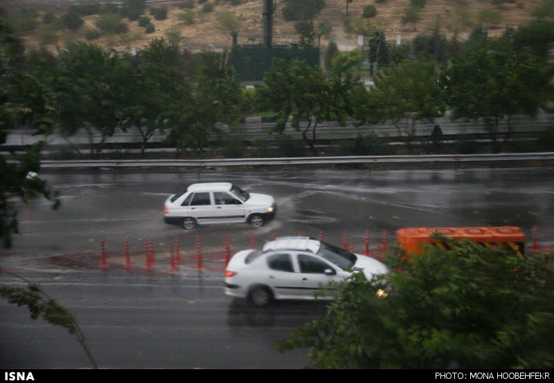 طوفان، سرشب به تهران و چهار استان دیگر می رسد/ پیش بینی آبگرفتگی معابر در روزهای آینده