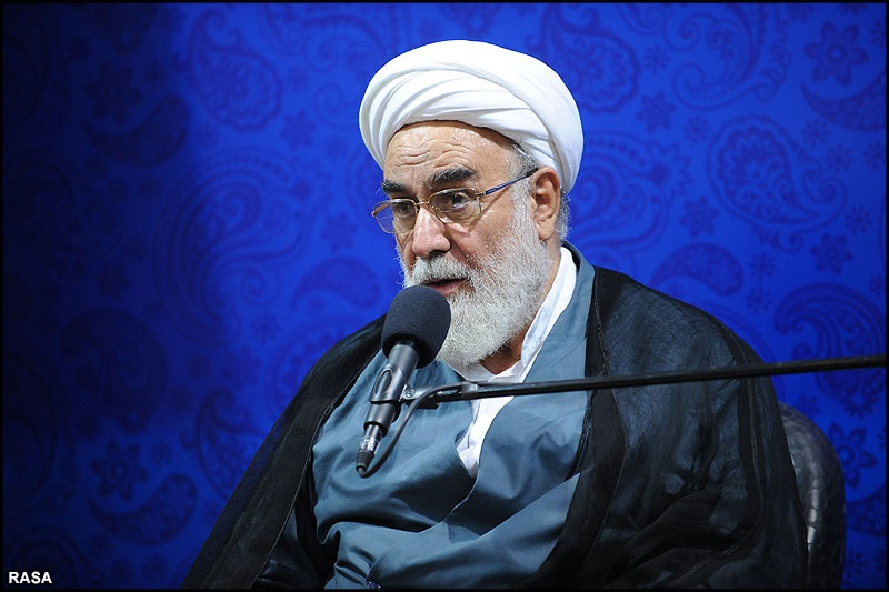 محمدی گلپایگانی:دشمنان  در خواب هم تسلیم شدن ایران را نمی‌بینند
