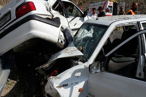 مصدومیت ۷ نفر در تصادف پژو و پراید در جاده سولقان