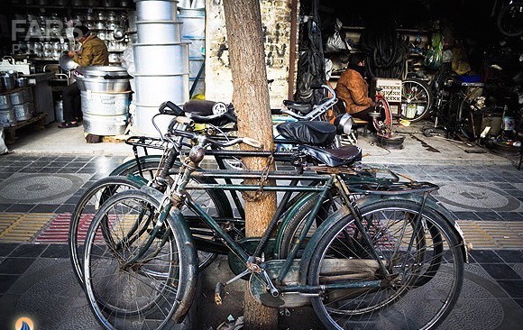 شهر دوچرخه ها دیگر وجود خارجی ندارد، همه هوندا ۱۲۵ سوار می‌شوند