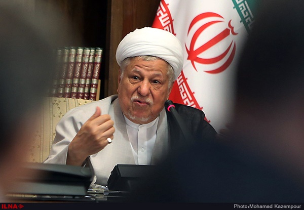 هاشمی رفسنجانی: عربستان می داند ایران تهدید نیست/رهبری محور اساسی حیات انقلاب هستند