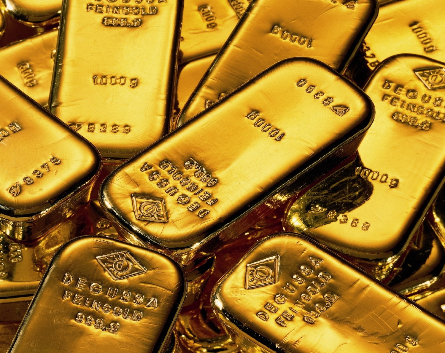 سقوط قیمت طلا در جهان