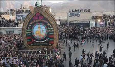 نخل برداری در حسینیه شاه ولی تفت یزد در عصر 21 رمضان