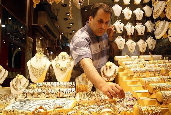 پرش قیمت طلا و سکه در بازار تهران/ قیمت دلار 41 تومان بالا رفت
