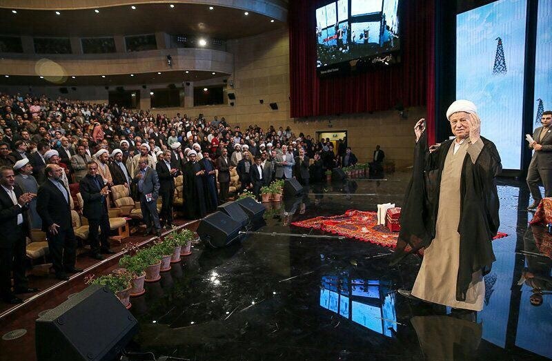 آیین اختتامیه جشنواره فرهنگی اقتصادی کرمان در برج میلاد برگزار شد 