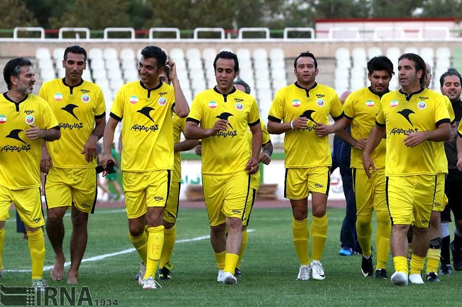 گزارشی از تمرین ستارگان فوتبال ایران/وقتی علی پروین وارد گود شد